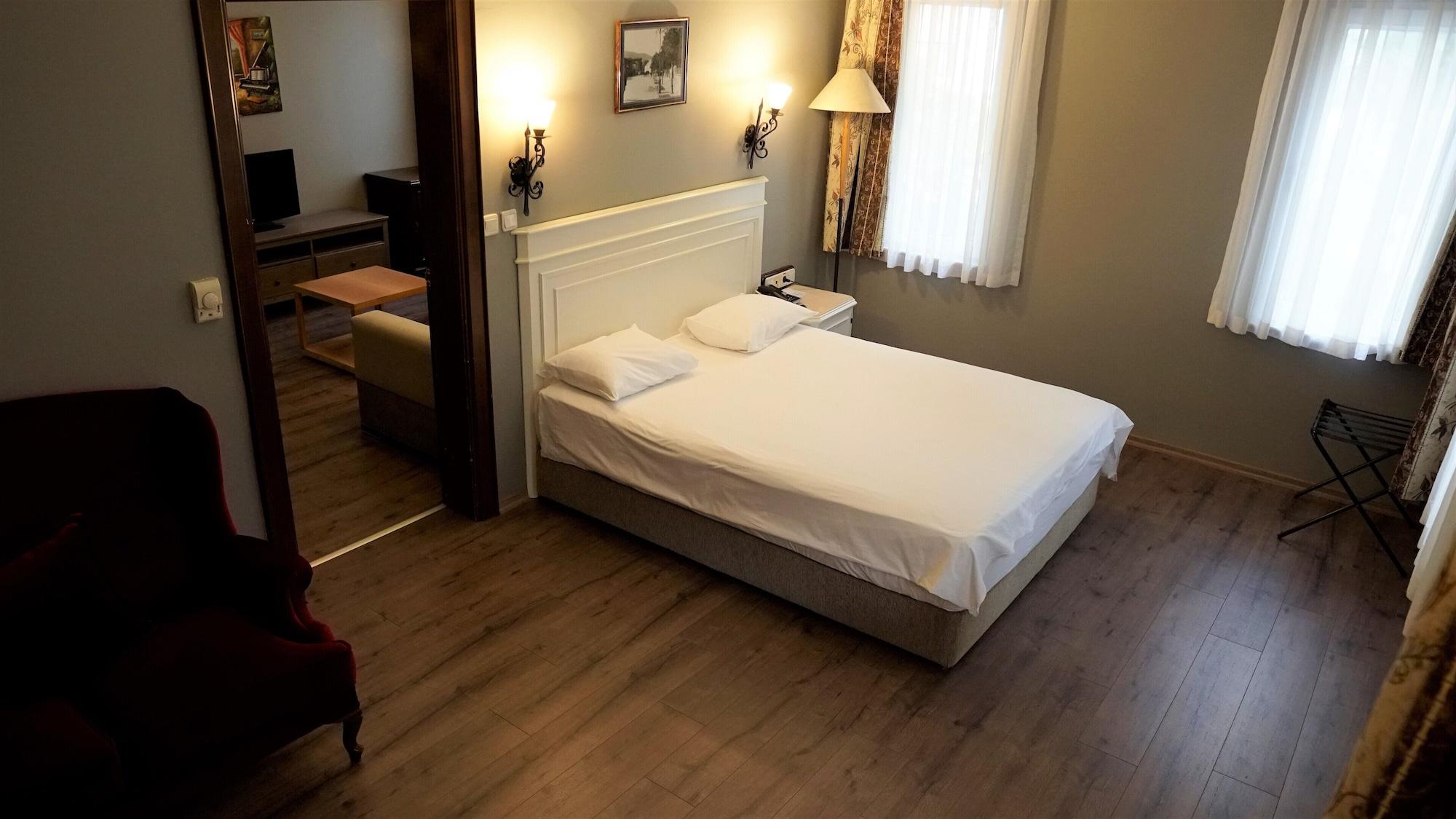Montania Town Hotel 무단야 외부 사진