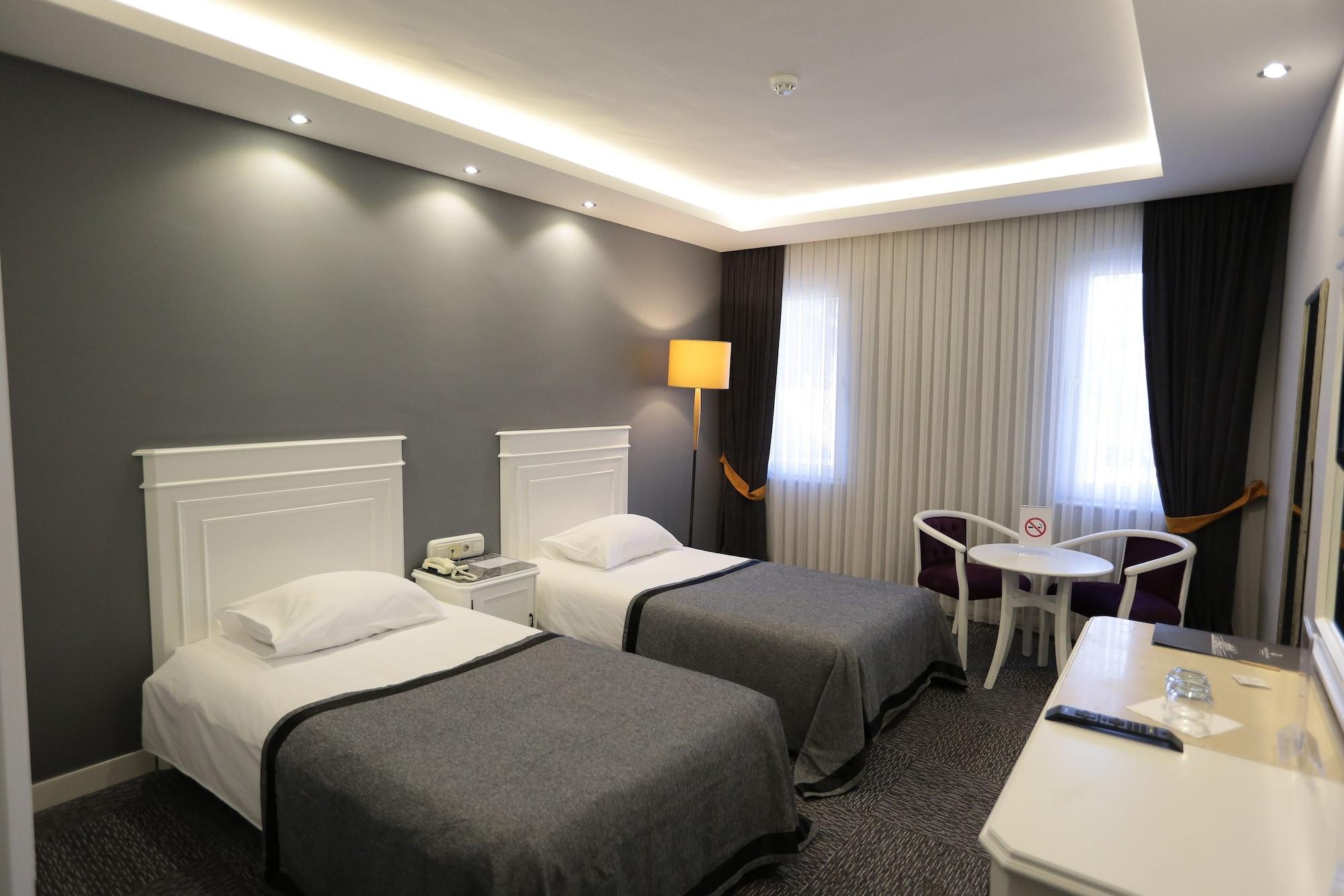 Montania Town Hotel 무단야 외부 사진