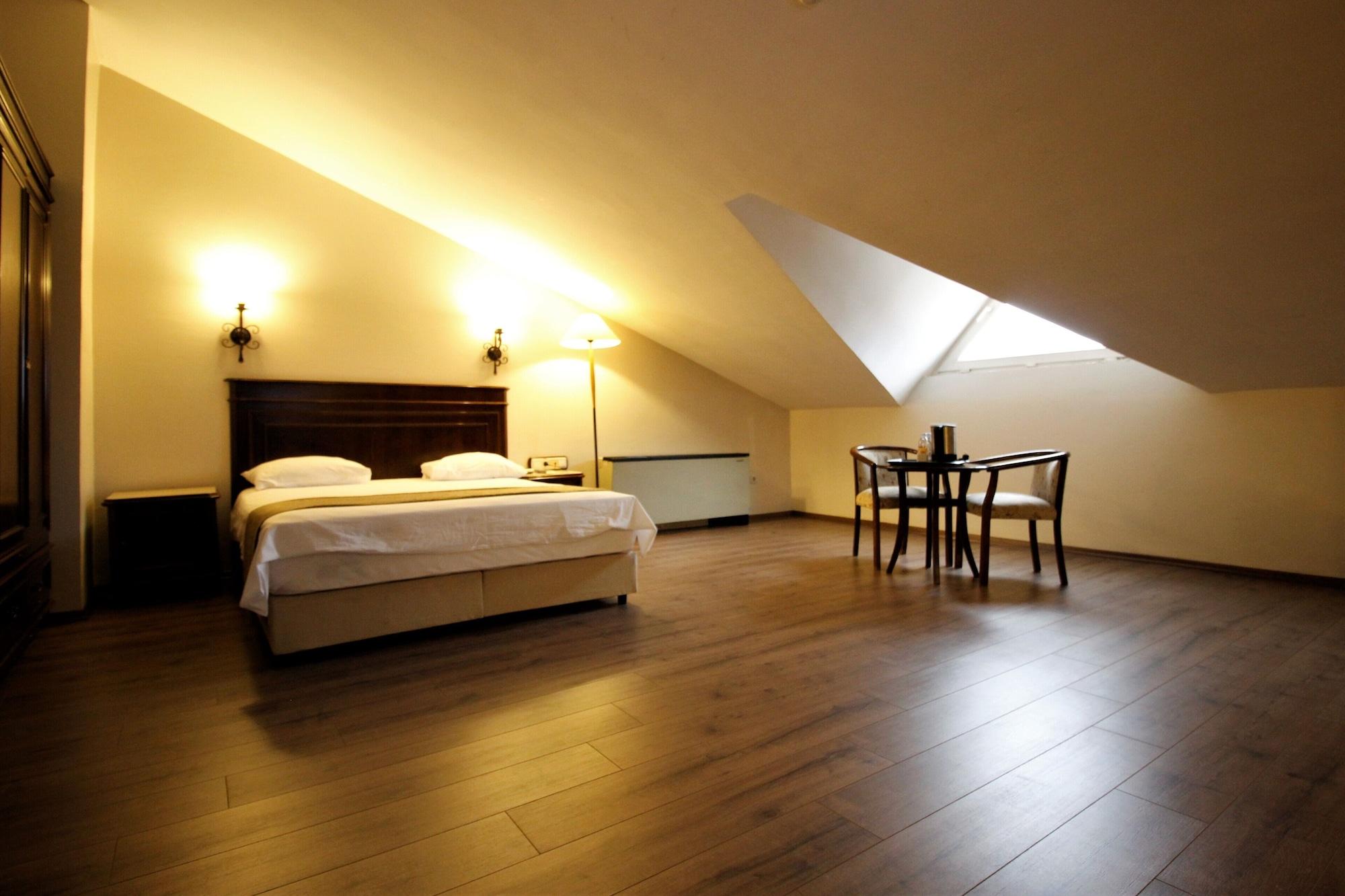 Montania Town Hotel 무단야 외부 사진