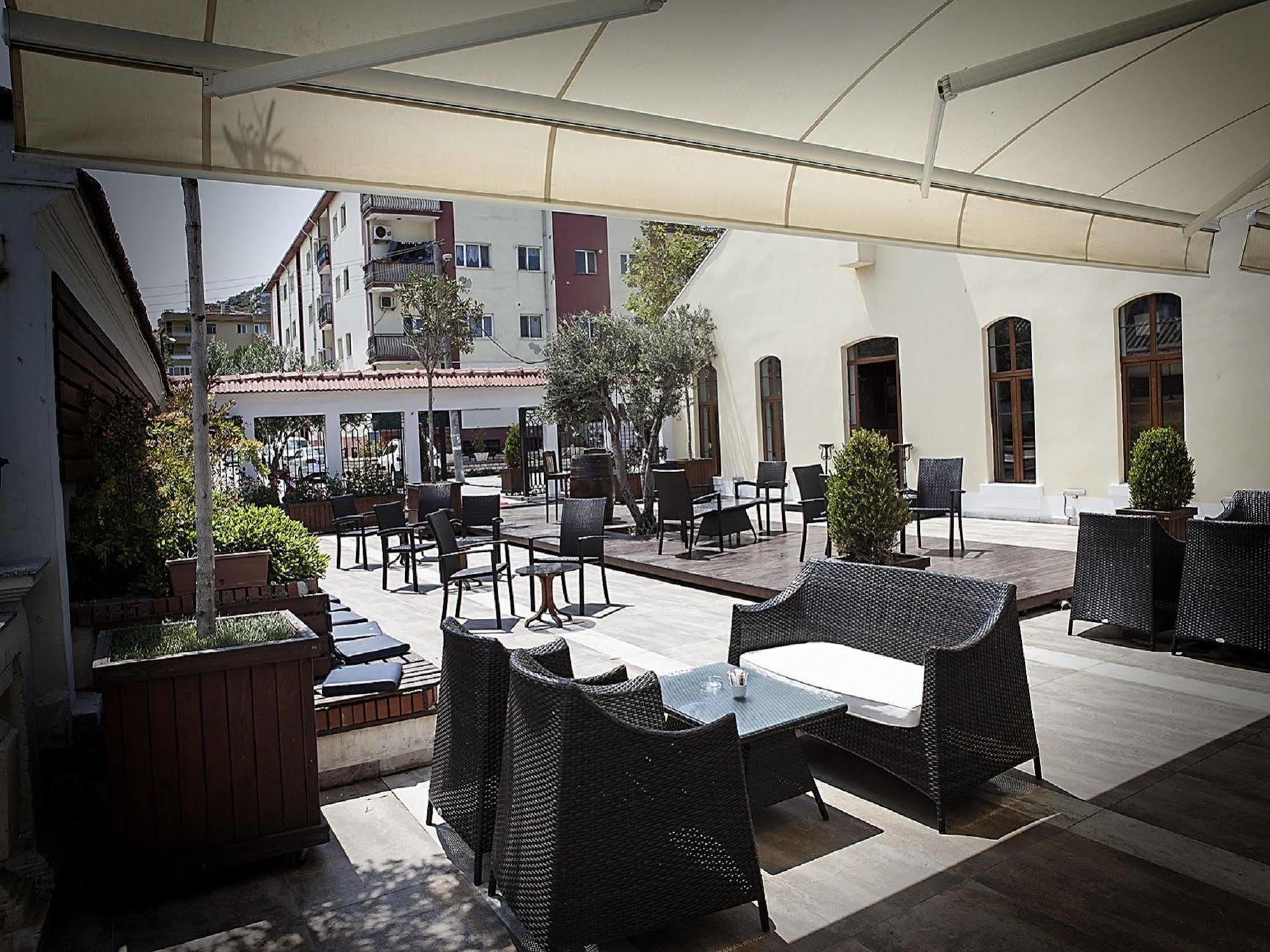 Montania Town Hotel 무단야 외부 사진